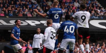 إبسويتش تاون يتقدم على فولهام 1-0 في الشوط الأول بالدوري الإنجليزي الممتاز