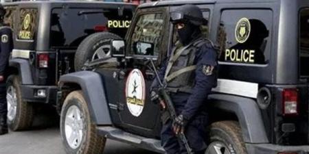 منهم
      تشكيل
      عصابي
      لسرقة
      ...