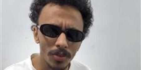 كزبرة
      يسخر
      من
      أحد
      الفنانين
      بسبب
      مسابقاته..
      والجمهور
      يخمن!