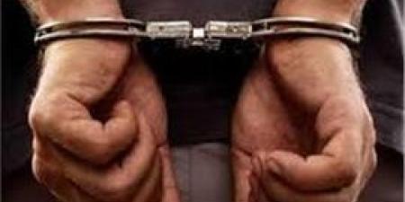 ضبط
      شخصين
      تعدو
      علي
      سائق
      وسحلوه
      بتروسكيل
      في
      الدقهليه