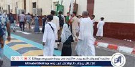 أجواء
      من
      المحبة
      والتراحم
      تسود
      قنا
      بعد
      صلاة
      عيد
      الأضحى
      المبارك
      وتبادل
      واسع
      للتهاني
      بين
      الأهالي