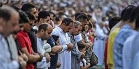 محافظ
      جنوب
      سيناء
      يؤدي
      صلاة
      عيد
    ...