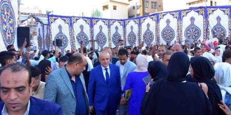محافظ الأقصر يؤدى صلاة عيد الأضحى المبارك بساحة سيدي أبو الحجاج وسط جموع المصلين