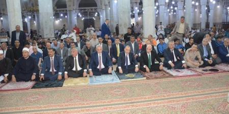محافظ
      الغربية
      يؤدي
      صلاة
      العيد
      ...