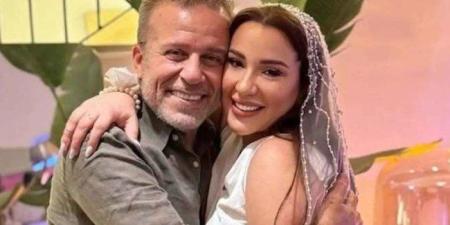شريف
      منير
      يوجه
      رسالة
      مؤثرة
      لزوج
      ابنته
      (تفاصيل)