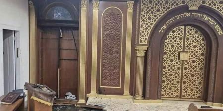 اندلاع
      حريق
      بمعبد
      يهودي
      بالقدس
