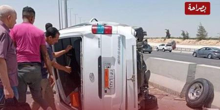 مصرع وإصابة 14 شخصا في انقلاب ميكروباص أعلى طريق أسيوط الغربي
