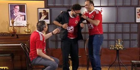 سيد عبدالحفيظ ممازحًا إبراهيم فايق: "يا عم اقلع الجاكيت.. زيزو جه الأهلي مجاتش عليك"