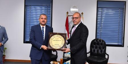 وزير العمل يُعلن عن 600 منحة مجانية لتدريب الشباب في مركز تدريب شركة الحفر المصرية