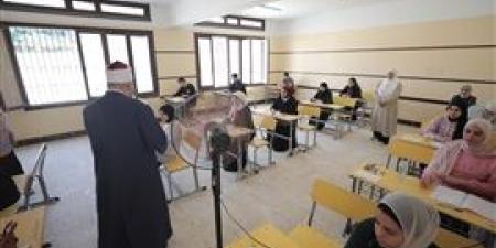 رئيس
      قطاع
      المعاهد
      الأزهرية
      يتفقّد
      لجنة
      امتحانات
      طلاب
      فلسطين