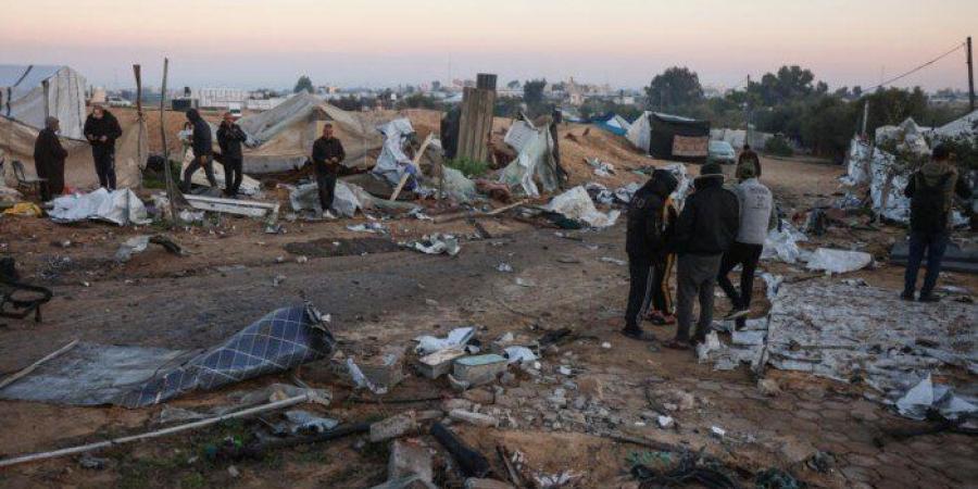 المركز
      الفلسطيني
      لحقوق
      الإنسان:
      استهداف
      الاحتلال
      الإسرائيلي
      قيادة
      الشرطة
      في
      غزة
      يفاقم
      المعاناة
      الإنسانية