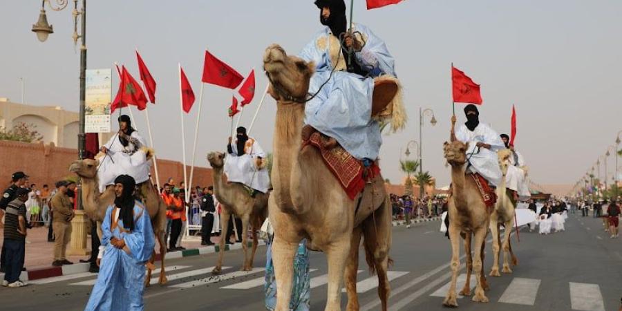 بيعة
      الصحراء
      للعرش
      ..
      ممارسة
      تاريخية
      تكرس
      الوحدة
      الترابية
      المغربية