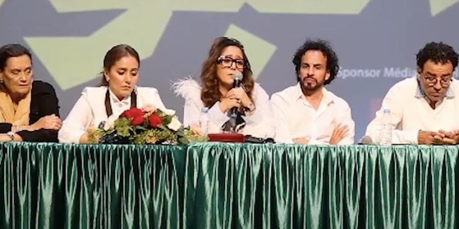 بونعيلات
      ..
      لمجرد
      والمخدرات