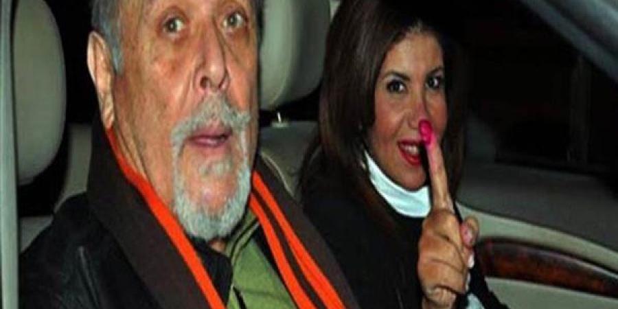 عمرو
      أديب:
      بوسي
      ومحمود
      عبدالعزيز
      ...