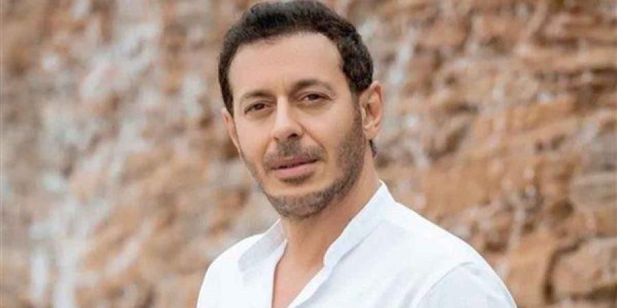 بعنوان
      "مملكة"..
      مصطفى
      شعبان
      يكسر
      ...
