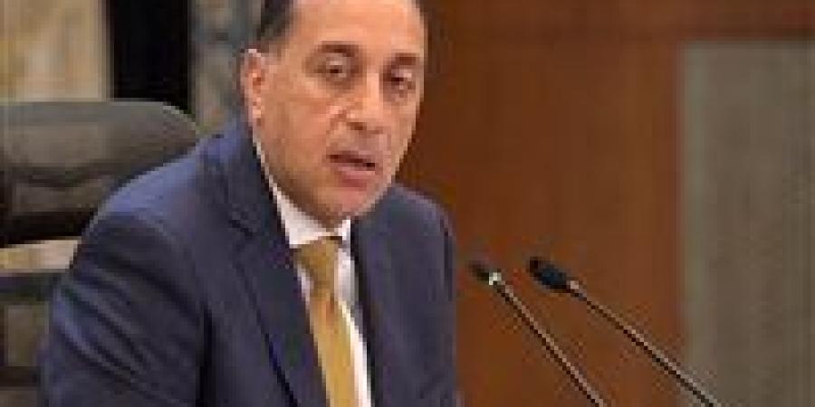 رئيس
      الوزراء
      يتفقد
      أعمال
      الإنشاءات
 ...