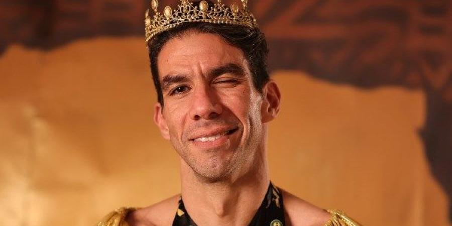الرابعة في تاريخة.. شريف إكرامي يحتفل بتتويجه ببطولة دوري أبطال إفريقيا