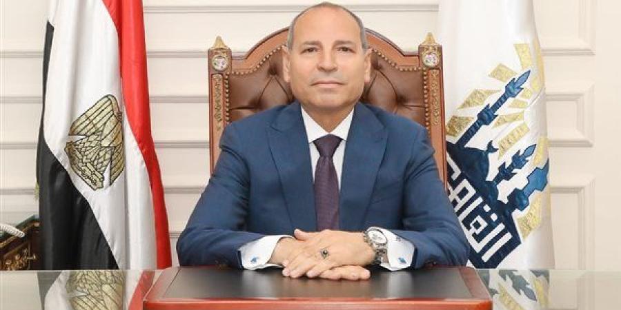 استعدادا
      لعيد
      الأضحى..
      محافظ
      ...
