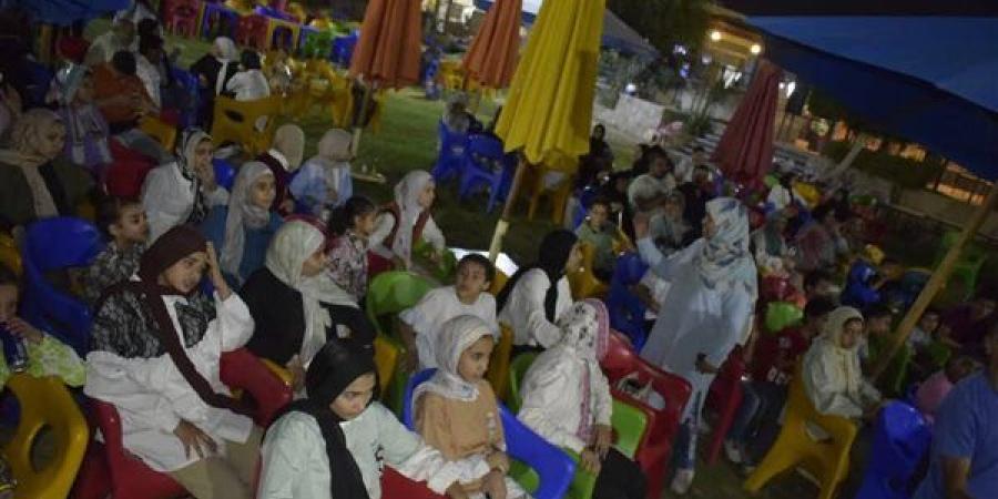 ورش
      وعروض
      فنية
      في
      احتفال
      ثقافة
      المنيا
      بعيد
      الأضحى