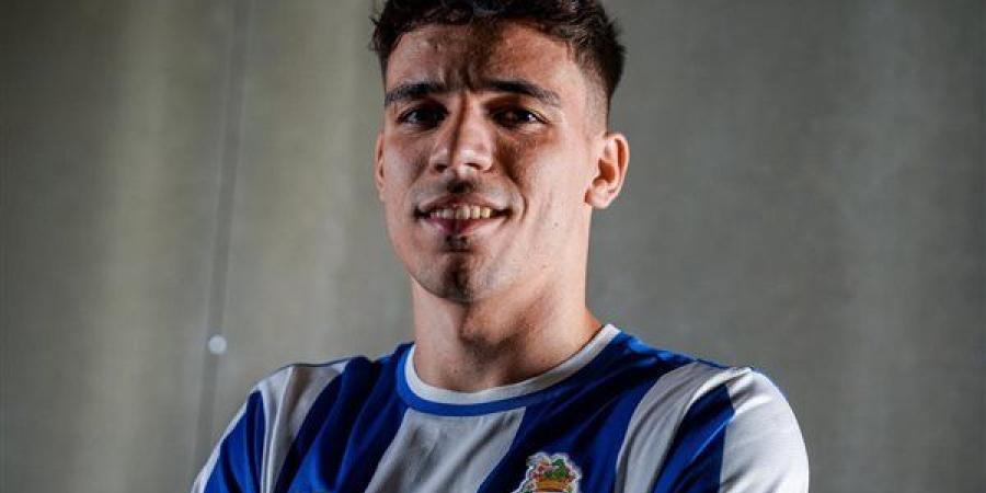منافس
      الأهلي..
      بورتو
      يضم
      نجم
      أهلي
      جدة
      قبل
      كأس
      العالم
      للأندية
