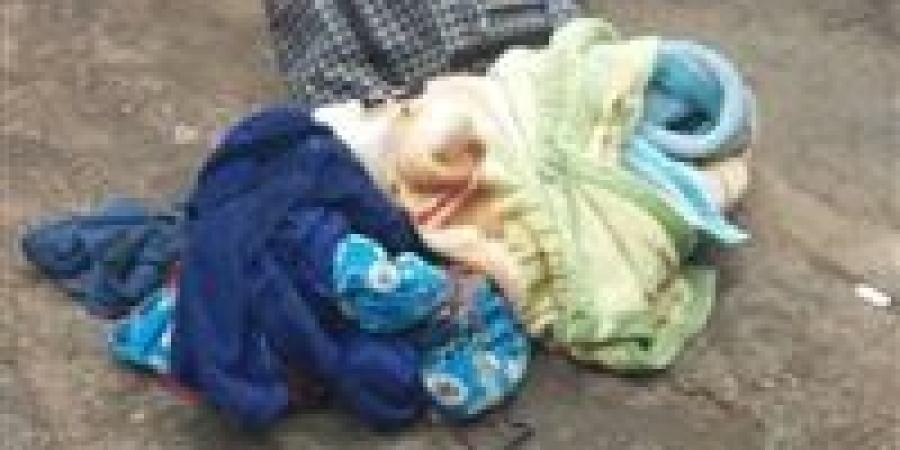 تفاصيل
      مؤثرة
      في
      العثور
      على
      جثمان
      رضيع
      بإحدى
      مقابر
      المنوفية