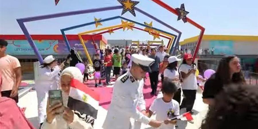 "بيصبح
      علينا
      العيد"..
      أغنية
      جديدة
      لوزارة
      الداخلية
      في
      عيد
      الأضحى