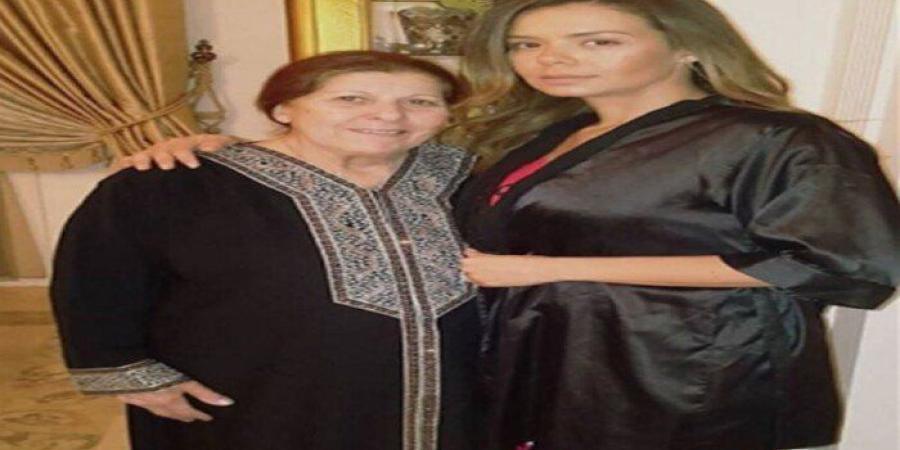 الموت
      يفجع
      الفنانة
      إيمي
      سالم
      في
      أول
      أيام
      عيد
      الأضحى