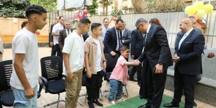 محافظ
      الجيزة
      يتفقد
      مستشفى
      التحرير
   ...