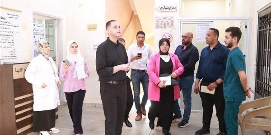 "الطيب"
      يستكمل
      جولته
      الميدانية
      بتفقد
      عدد
      من
      منشآت
      الرعاية
      الأساسية
      بالقاهرة