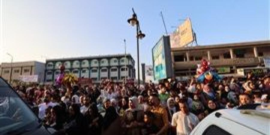 "التحالف
      الوطني"
      يحتفل
      بعيد
      الأضحي
      المبارك
      بشوارع
      كفر
      الشيخ