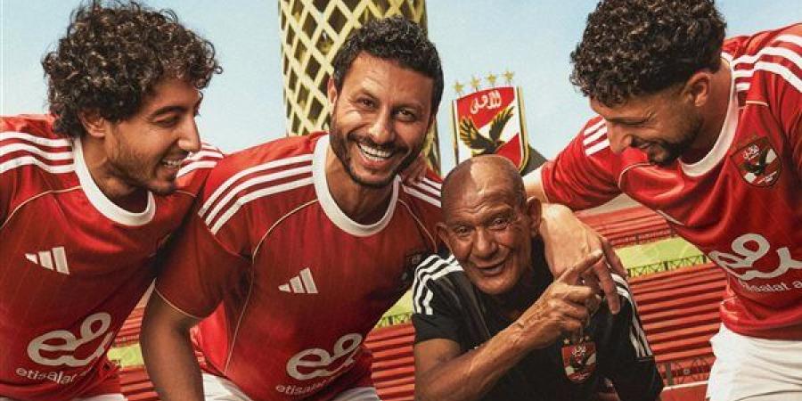 قائمة
      النادي
      الأهلي
      لكأس
      العالم
      ...