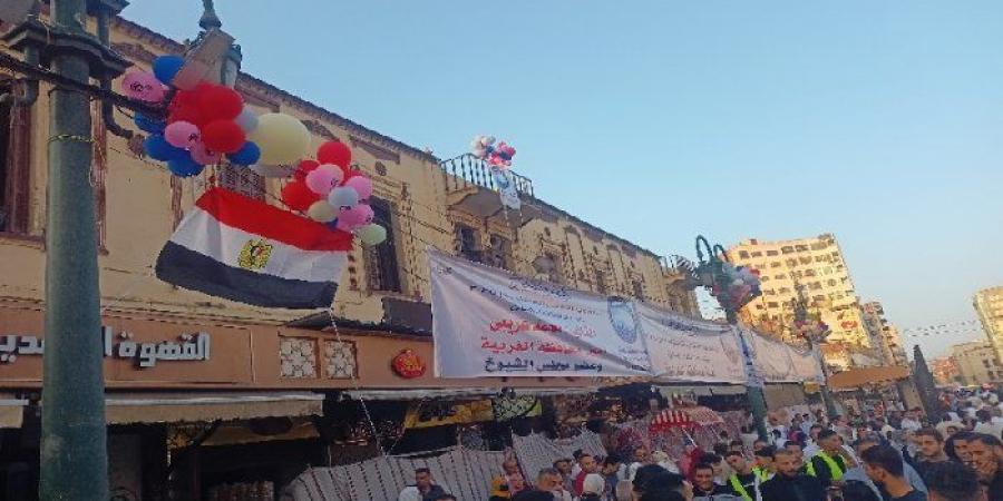 الآلاف
      يؤدون
      صلاة
      عيد
      الأضحى
      بالمسجد
      الأحمدي
      في
      طنطا
      بحضور
      محافظ
      الغربية