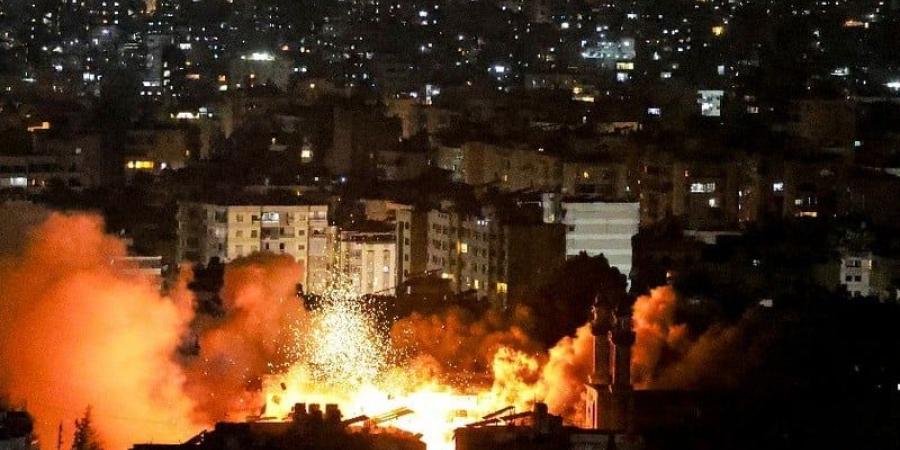 إيران
      تستنكر
      قصف
      منشآت
      حزب
      الله