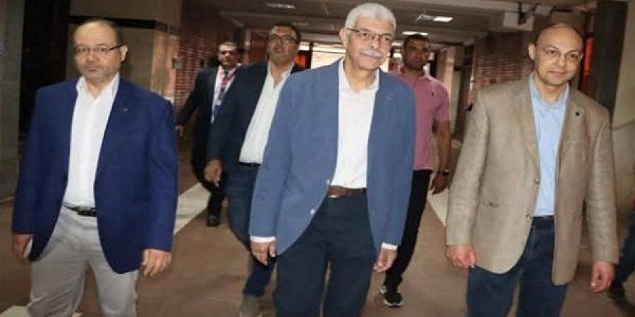 جولة
      العيد
      لرئيس
      جامعة
      المنوفية
      ترفع
      جاهزية
      المستشفيات
      الجامعية