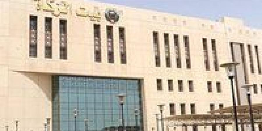 «أرضِ
      ربَّكَ
      وأطعمْ
      مستحقًّا»...
      ...