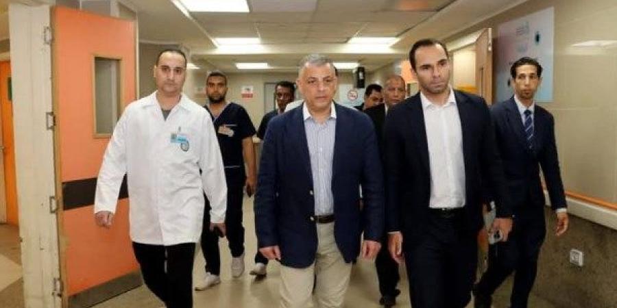 محافظ الإسماعيلية يتفقد مجمع الإسماعيلية الطبي