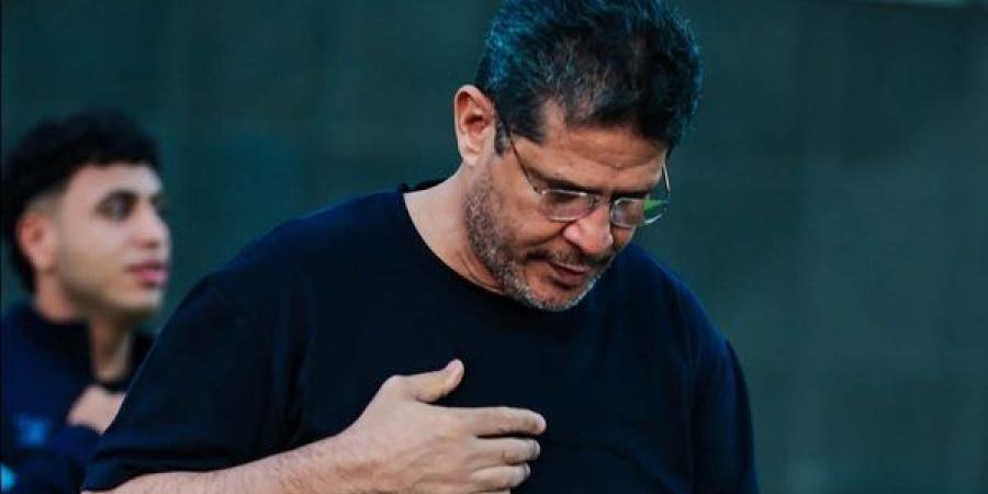 أيمن
      الرمادي
      يكتب
      نهايته
      مع
      ...
