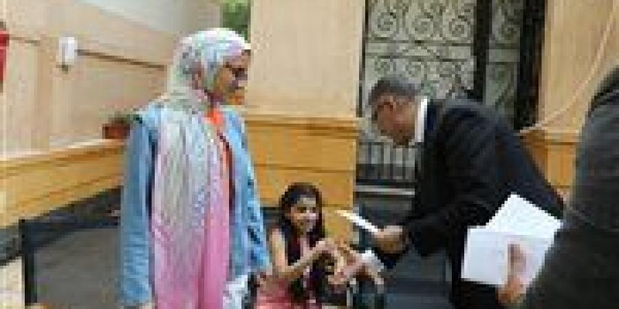 محافظ
      الجيزة
      يتفقد
      مستشفى
      التحرير
      العام
      بامبابة
      ودور
      رعاية
      الأيتام
      بالعجوزة