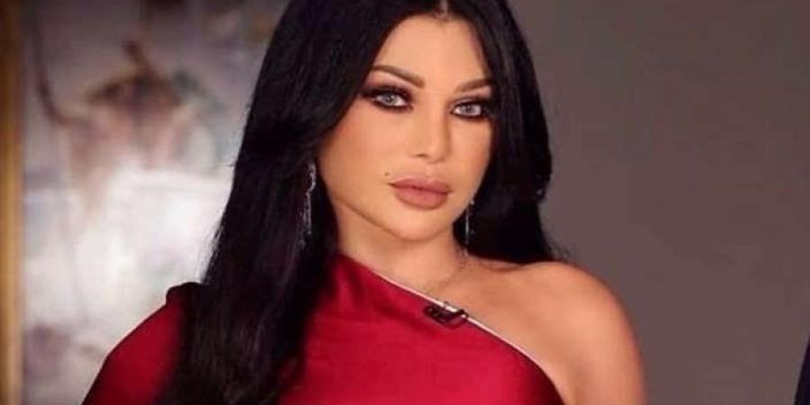 شاهد..
      هيفاء
      وهبي
      تشارك
      متابعيها
      بفستان
      أسود
      شفاف
      على
      إنستجرام