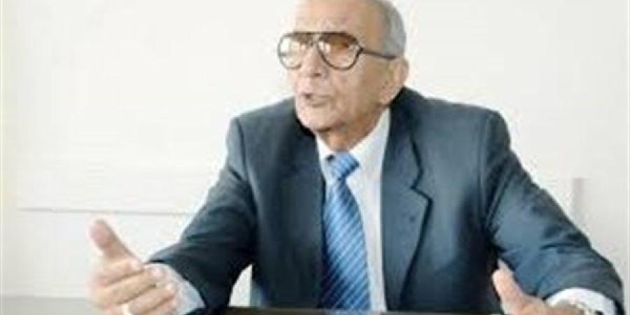 الإذاعي
      محمد
      مرعي
      ناعيًا
      هدى
      العجيمي:
      احتضنت
      إذاعيًا
      البراعم
      الصاعدة