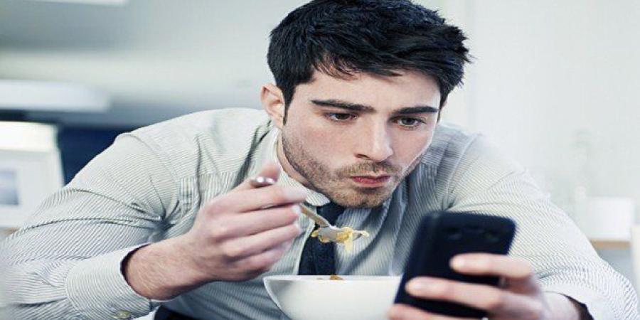 احذر
      هذه
      العادات
      اليومية..
      تبطئ
      الأيض
      وتعيق
      خسارة
      الوزن