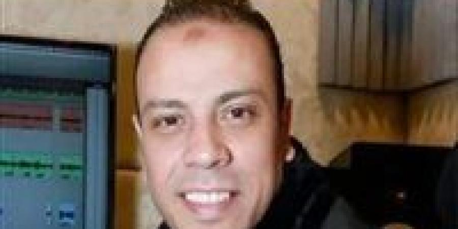شارك
      بأغانيه
      في
      حكيم
      باشا
      وفهد
      البطل..
      تفاصيل
      وفاة
      الموزع
      الموسيقي
      نوار
      البحيري
      وموعد
      ومكان
      الجنازة