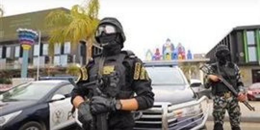 حملات
      مكبرة
      لملاحقة
      تجار
      المخدرات
      والسلاح
      بمحافظتين