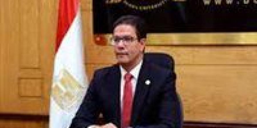 رئيس
      جامعة
      بنها
      يؤكد
      أهمية
      ...