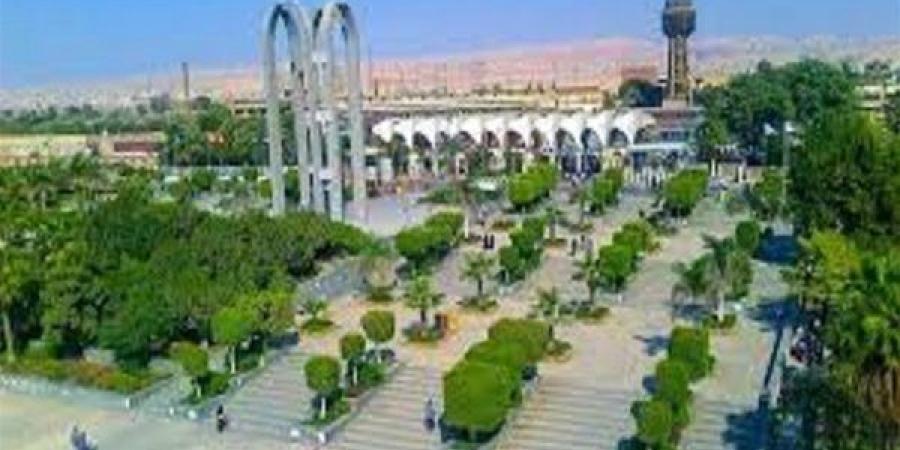 جامعة
      حلوان
      تتألق
      عالميًا
      بتقدمها
      في
      تصنيف
      CWUR
      لعام
      2025