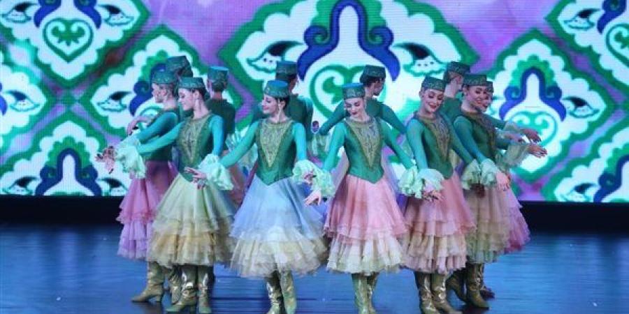 رحلة
      ساحرة
      في
      تاريخ
      روسيا
      تكشف
      تراثها
      الإبداعي
      على
      المسرح
      الكبير
