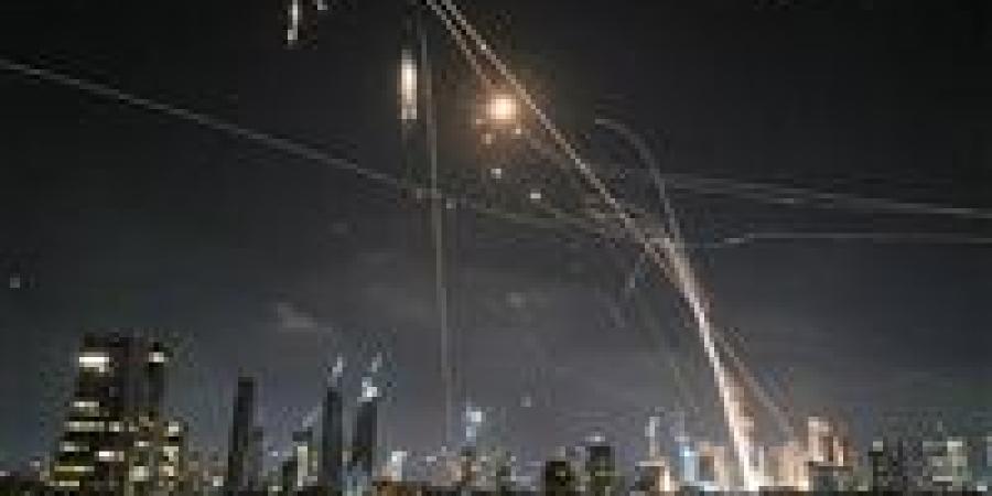 عاجل|
      مئات
      الصواريخ..
      تفاصيل
      الرد
      الإيراني
      على
      إسرائيل