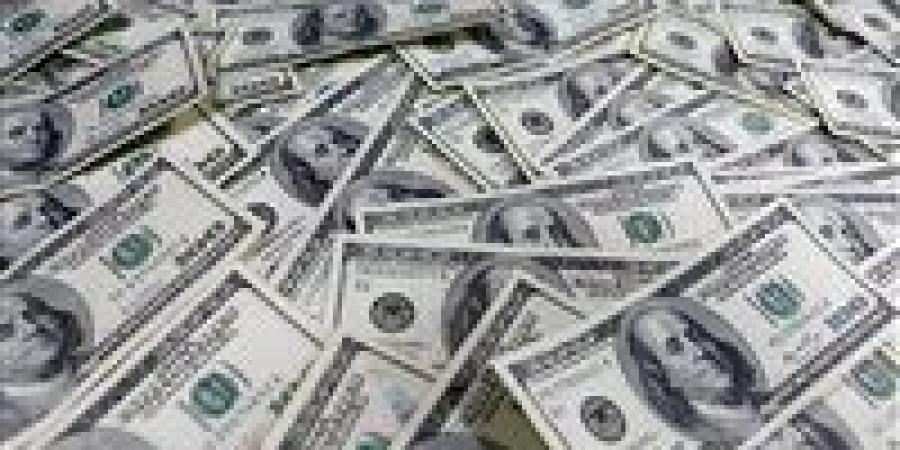 تعافي
      الجنيه
      أمام
      الدولار..
      5
      أسباب
      رئيسية
      وراء
      التحسن