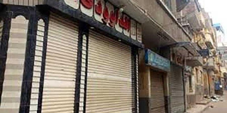 تحرير
146
مخالفة
للمحلات
التى
لم
تلتزم
بقرار
الغلق
خلال
24
ساعة