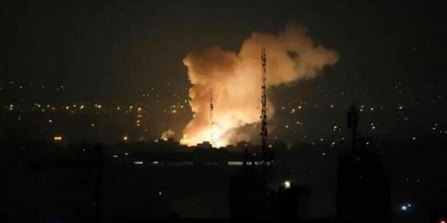 عاجل|
      وكالة
      مهر
      الإيرانية:
      تقارير
      تفيد
      باستهداف
      محيط
      مصفاة
      تبريز
      في
      محافظة
      أذربيجان
      الشرقية